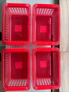 🟥 Set of 4 Red Plastic Stackable Storage Baskets, Like New